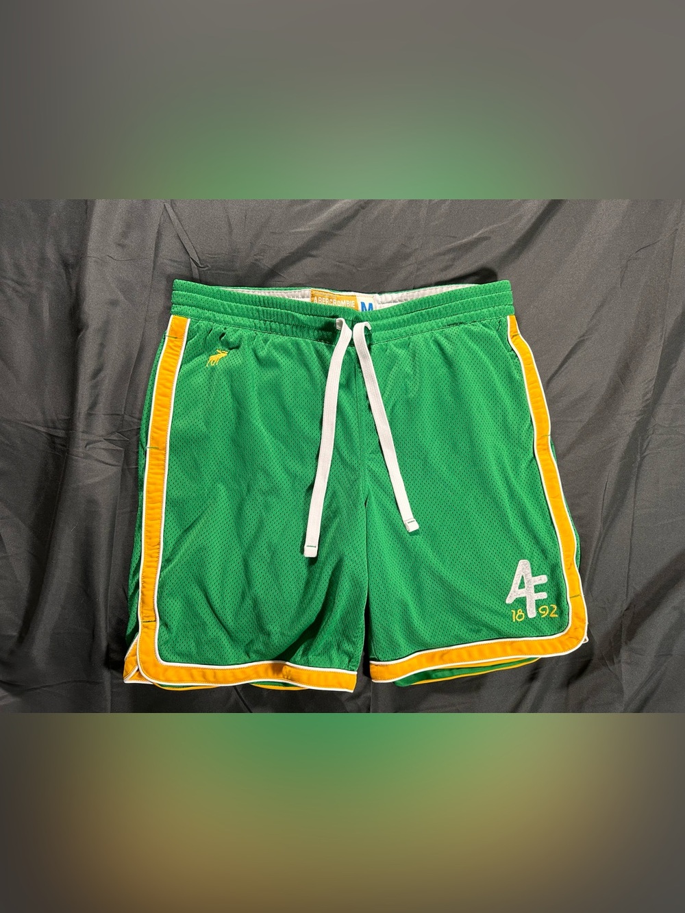 Abercrombie & Fitch Green Retro Vintage 2000s Y2K Basketball Short Medium Rare